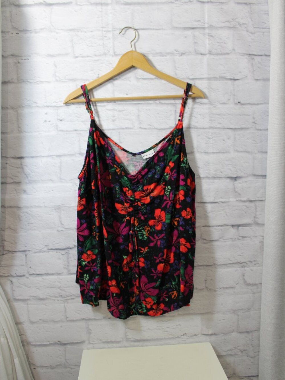 Ava & Viv Plus 2X Bold Floral V Neck Ruched Tie Spaghetti Strap Tank Top
